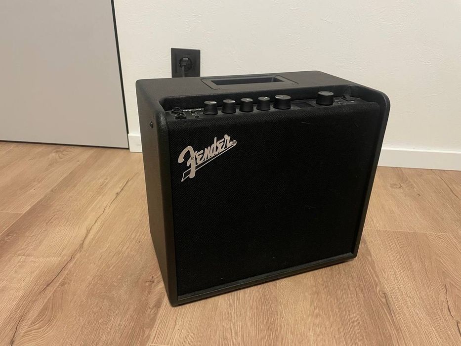 Комбопідсилювач Fender Mustang LT25
