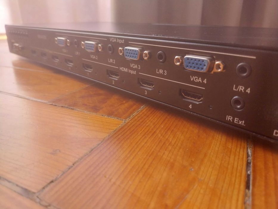Blustream seamless 4x4 hdmi/vga switch. Sem o comando original