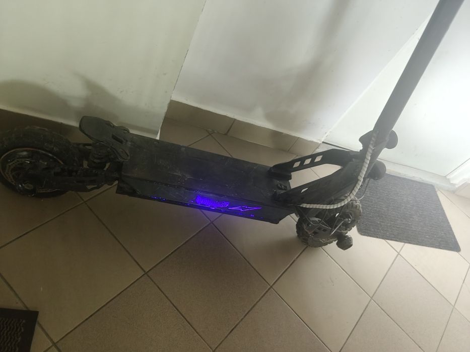 Sprzedaję hulejnoge elekryczną