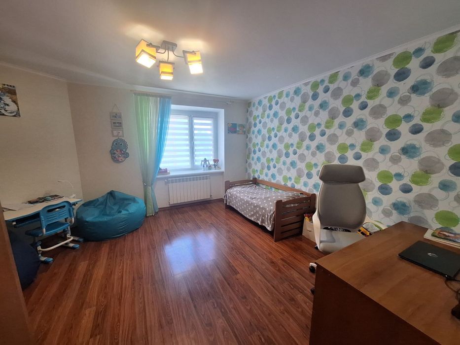 Продаж 3к квартири 95 кв. м на вул. Академіка Сергія Корольова