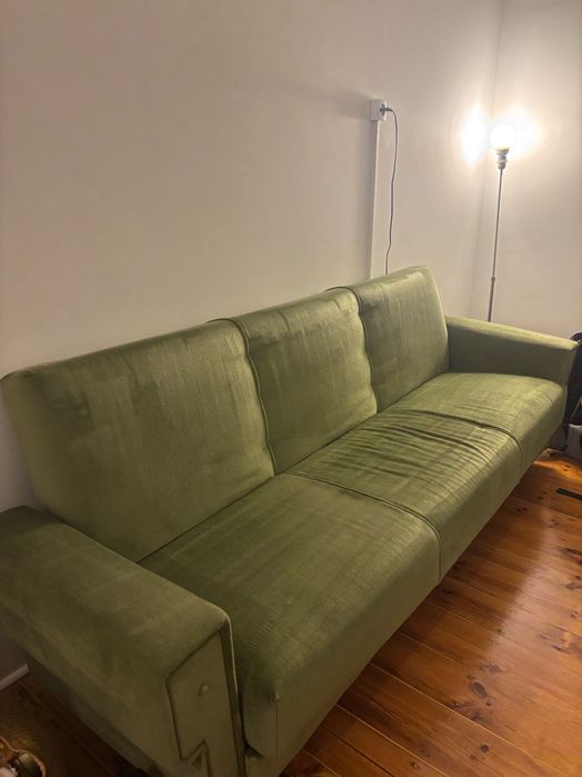 Sofá-cama vintage verde