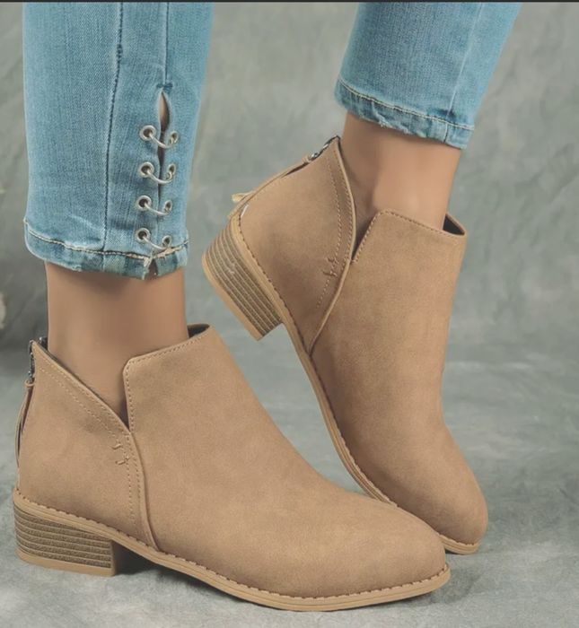 Nowe , brązowe botki damskie