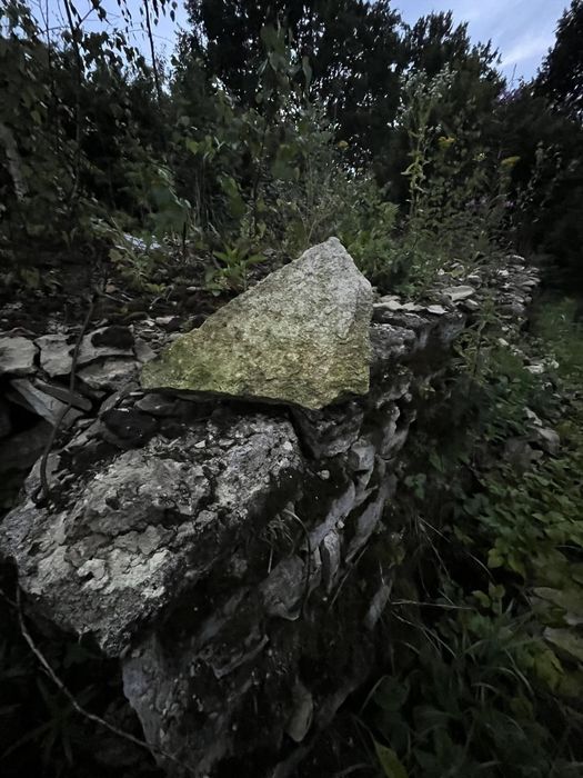Камінь міцний .,
