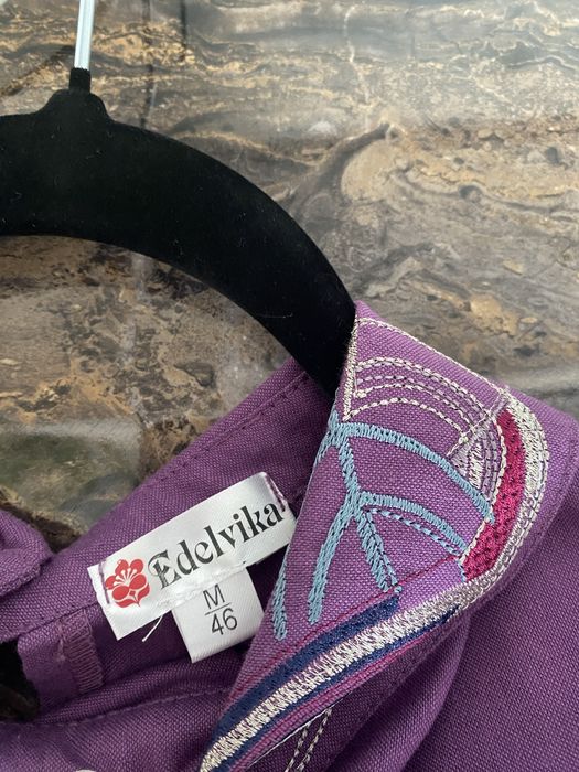 Плаття з машинною вишивкою