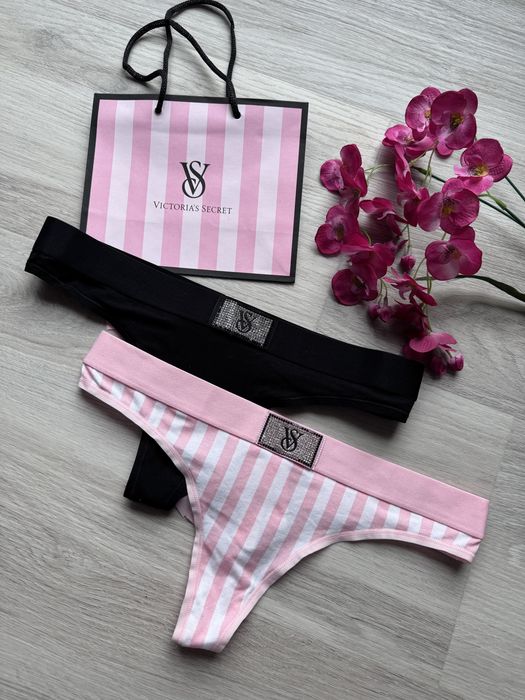 Zestaw stringi czarne w paski z logo z kryształkami Victoria’s Secret