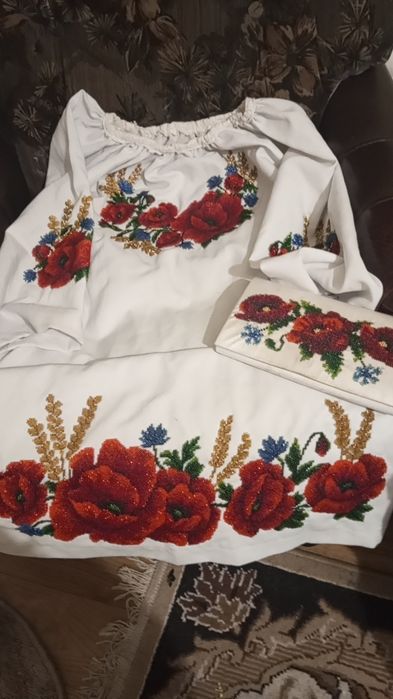 Вишивка бісером плаття і клач