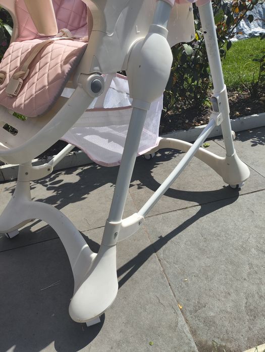 Стілець для годування немовля