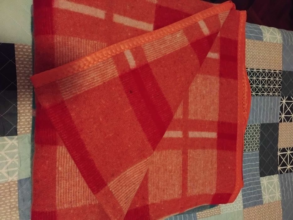 Cobertores para cama de casal. Completamente novos