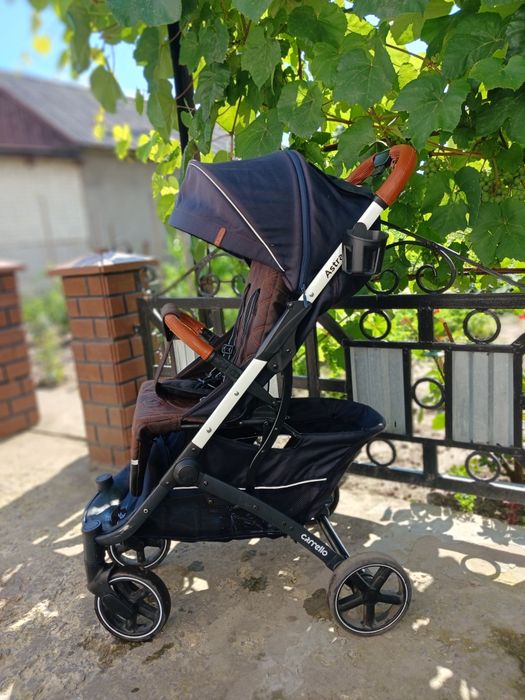 Прогулянковиа коляска  CARRELLO Astra