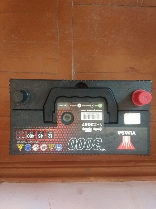 Продам аккумулятор на Азиатские и Японские автомобили,узкий.