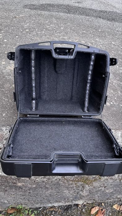 GIVI TREKKER LITE (• Top Case de 52 L + 2 malas laterais de 46 L) – CONJUNTO COMPLETO