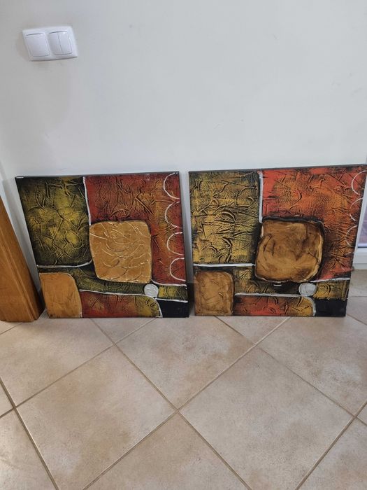 Quadros com relevo, como novos