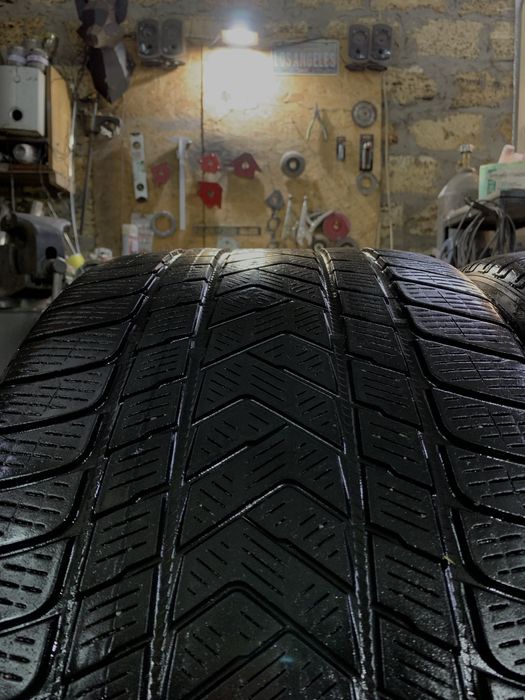 Шини Pirelli SCORPION winter 315 40 21 б/у зимові покришки