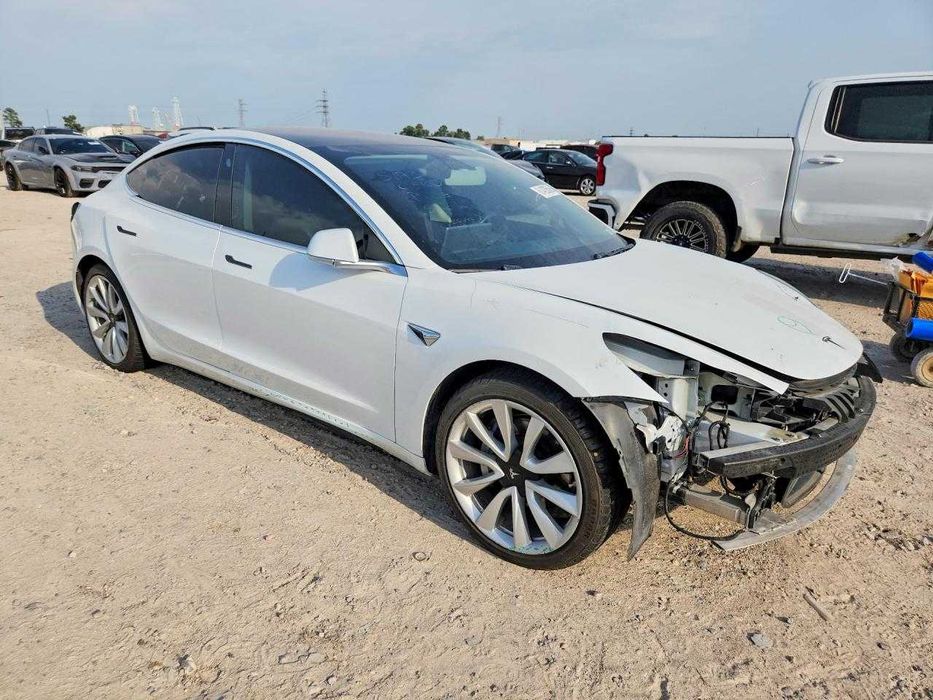 Tesla Model 3 2021 з США