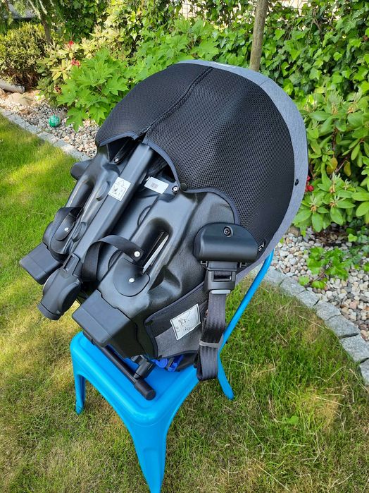 Fotelik samochodowy 2.0 Axkid Minikid 0-25Kg