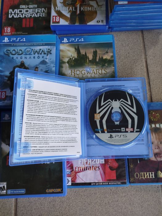 Сувенирные диски PS4 / PS5: Комплект 42 бокса (51 диск) — Для коллекции / Полок