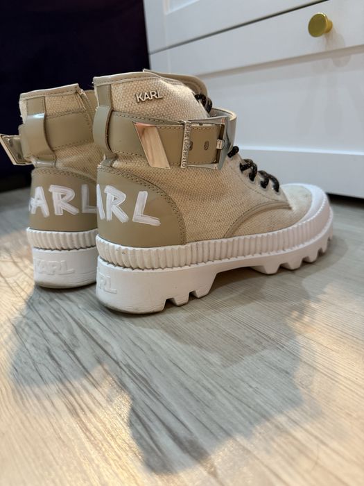 Продам оринігальні ботинки Karl LG