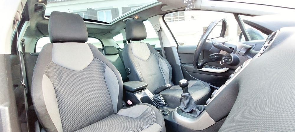 Peugeot 308 SW — fotografia 8