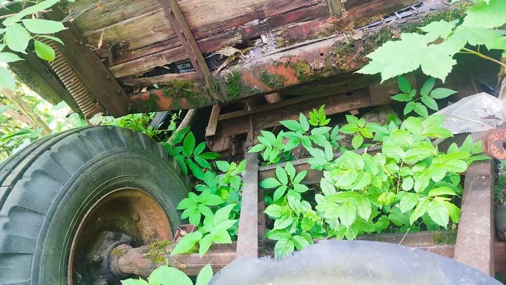 прицеп двохосний