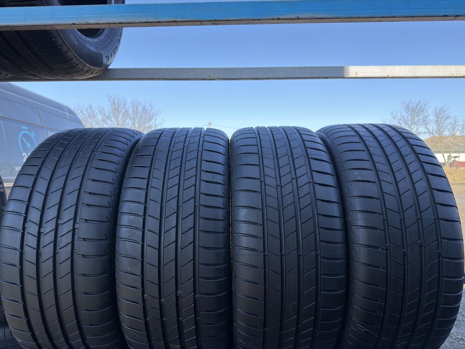 Шини демо 225/40 R18 Bridgestone 4шт