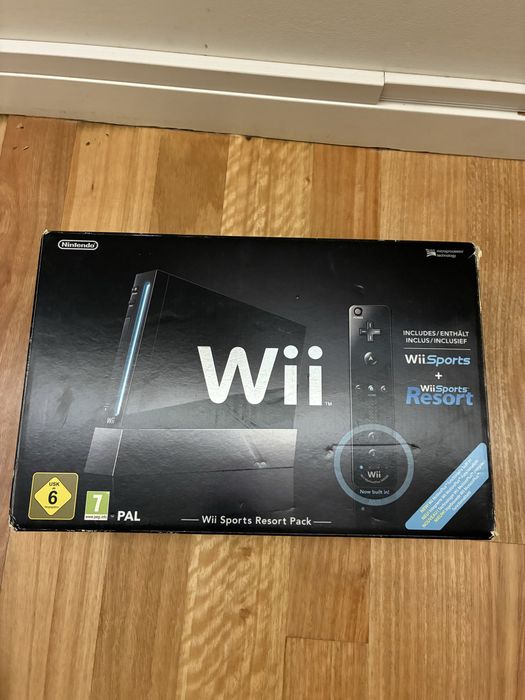 Wii na caixa original com comando e varios jogos