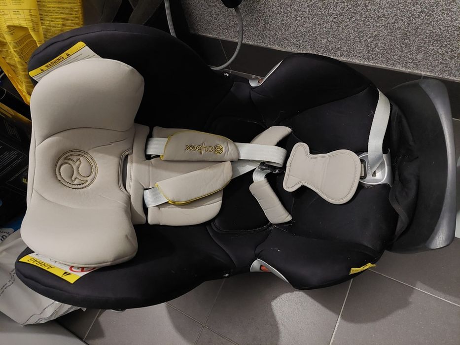 Fotelik do auta CYBEX z bazą obrotową isofix