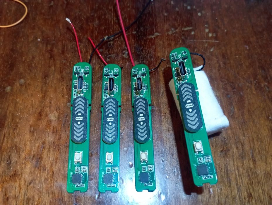 Плата зарядка li-ion 4,2В с индикацией