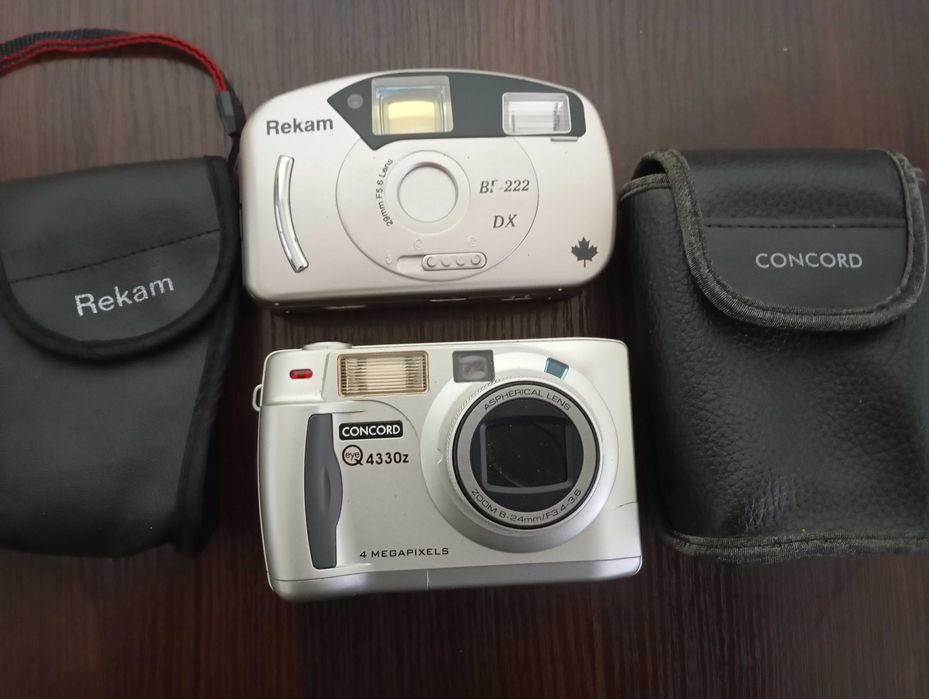 2 фотоапарати по ціні одного.