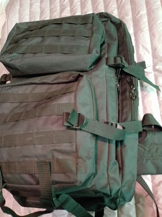 Рюкзак на чотири відділення