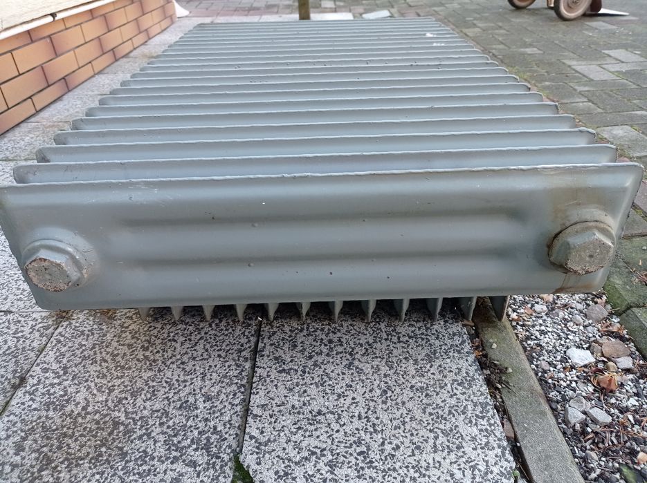 Grzejniki żeberkowe stalowe 2sztuki