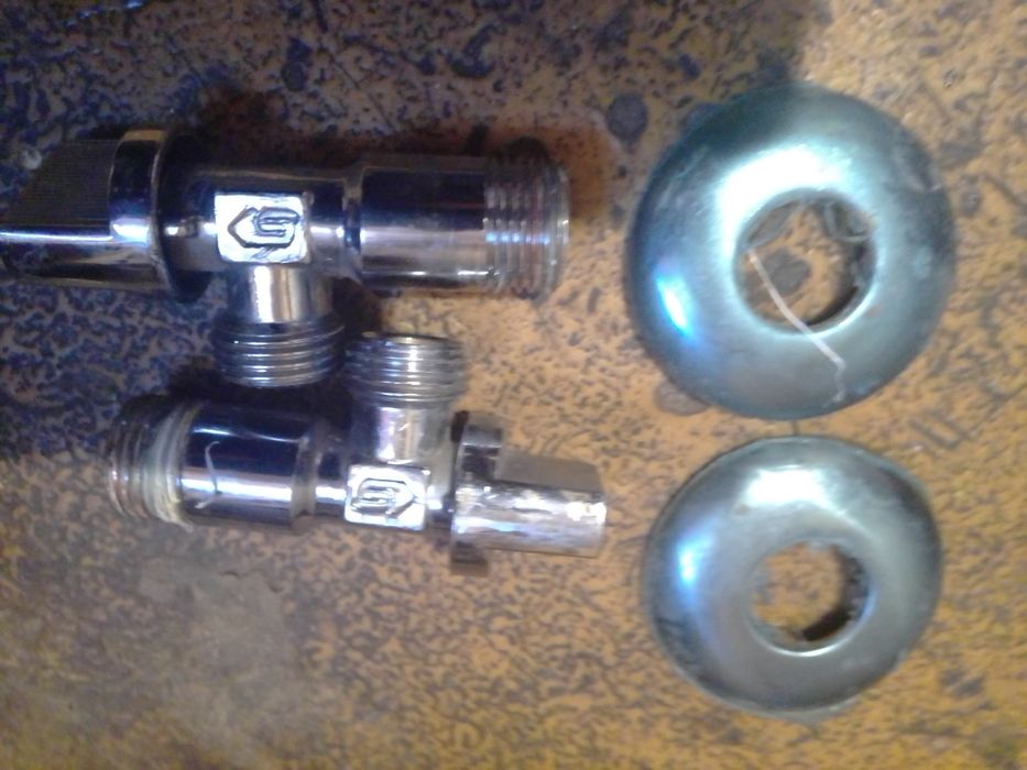 Угловые краны 1/2