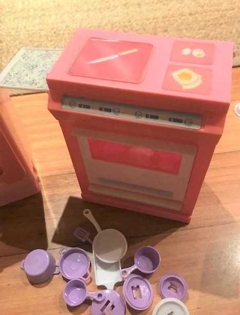 Fogão da Barbie com vários acessórios