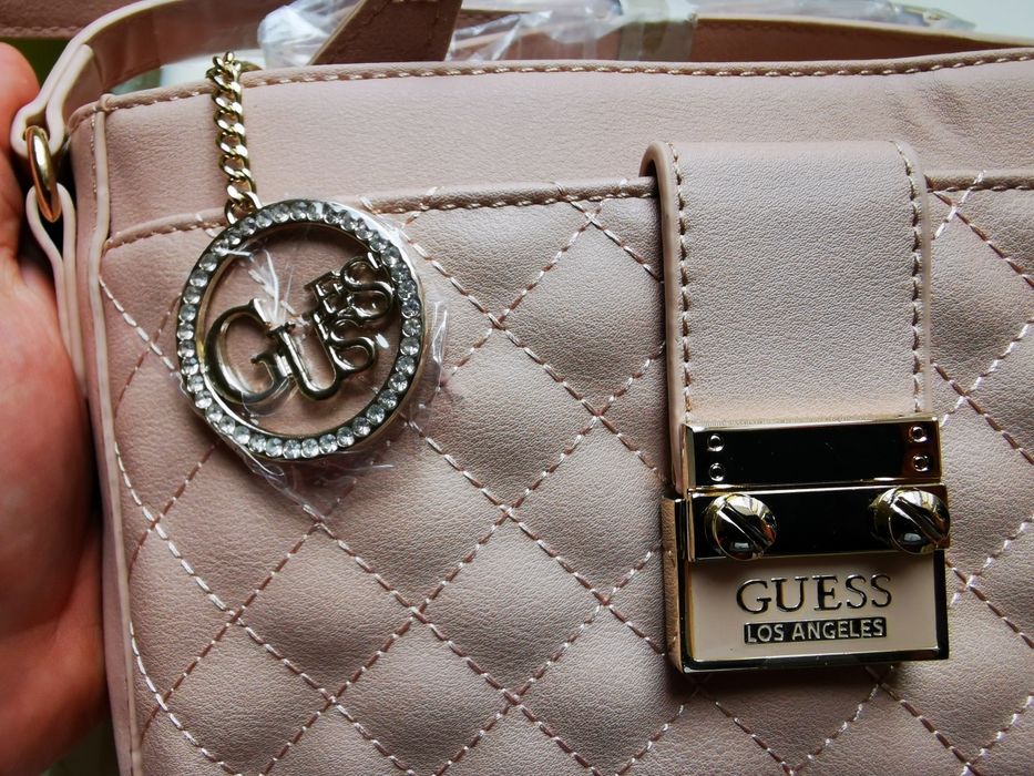 Piękna torebka damska marki Guess
