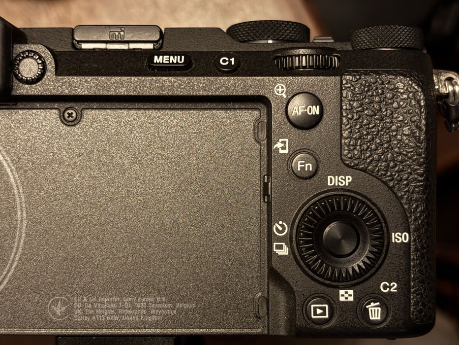 Sony a7C II (+lente kit +baterias)