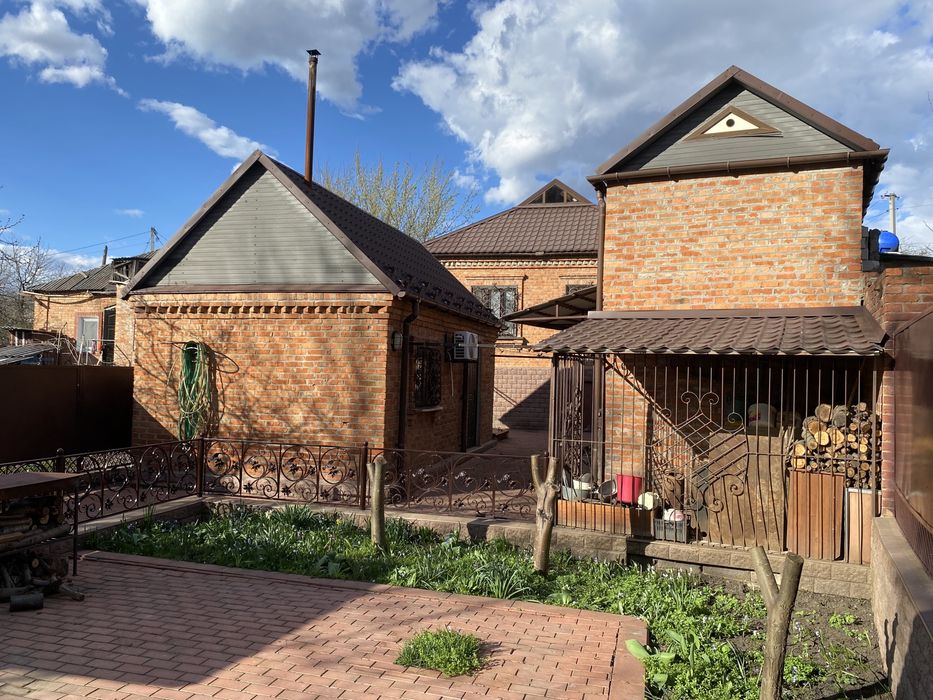 Продам будинок в затишному та спокійному районі