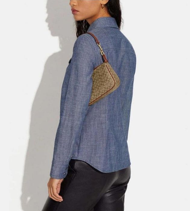 Сумочка Coach Nolita 19
