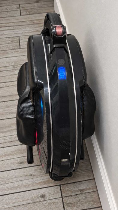 Моноколесо Inmotion V10 (16×2.5, 1800W / 650Wh) 40 км/год