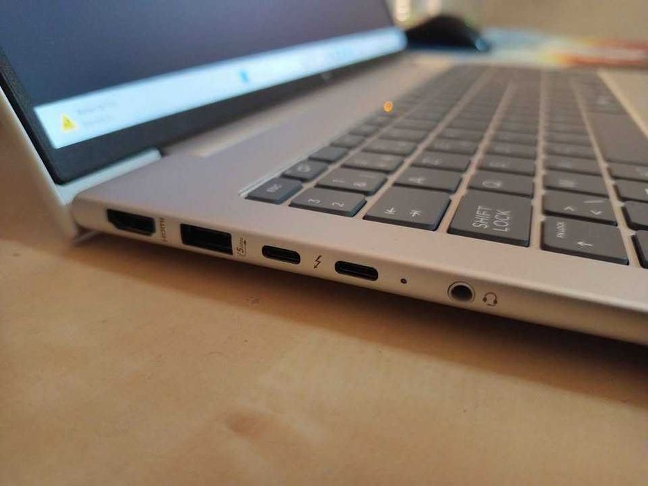 HP EliteBook 660 G11 / Intel Ultra i5 135U / 16GB RAM DDR5 / SSD 512GB