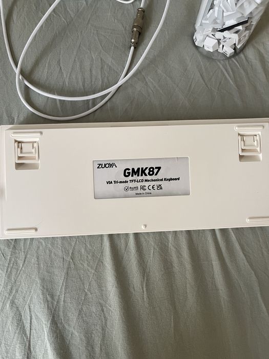 Teclado gmk87 com extras