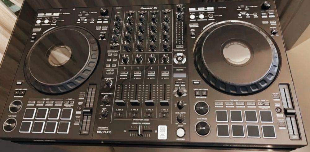 Pioneer ddj FLX 10 como NOVO