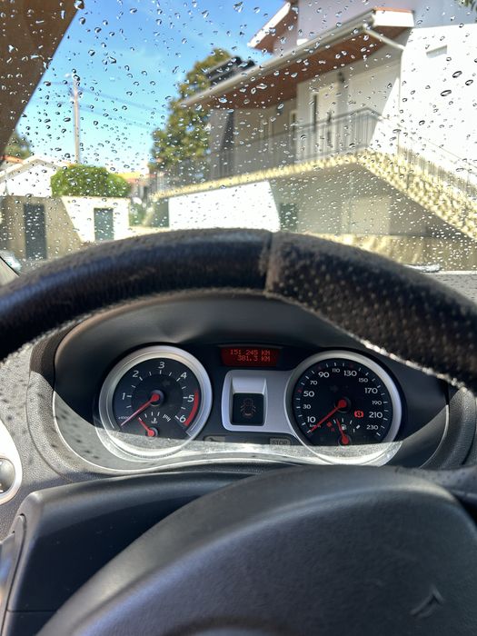 Renault clio como novo