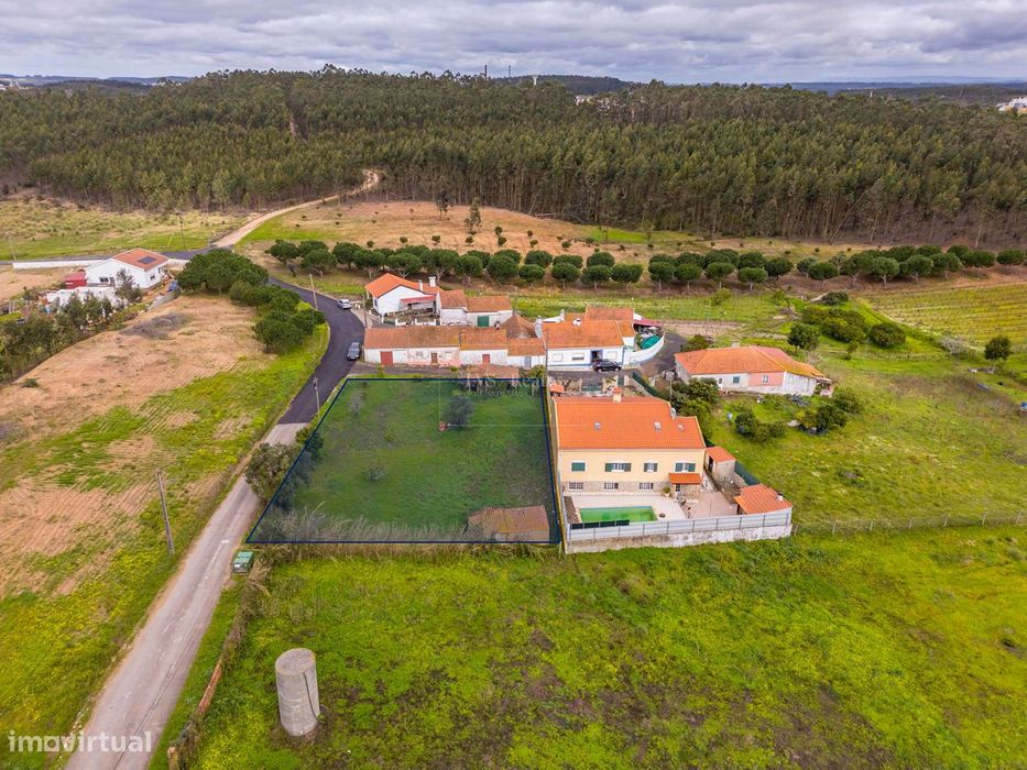 Terreno Urbano com viabilidade de Construção em Torres vedras