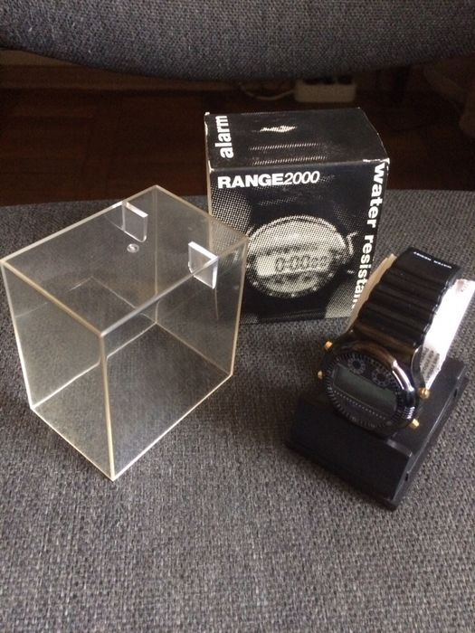 Продам Водонепроницаемые наручные часы Range 2000