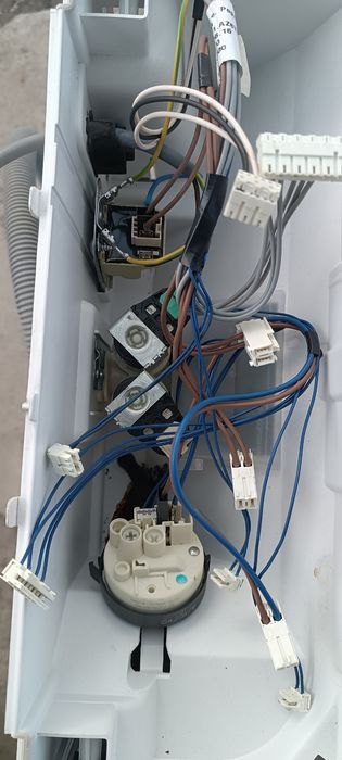 Продам запчастини до пральної машини whirlpool