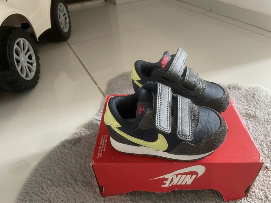 Nike adidasy R 21
