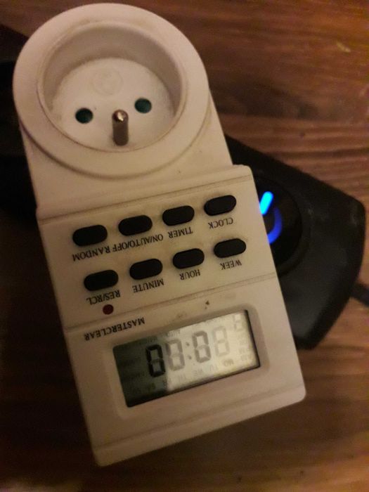 programator 7 dniowy  Cyfrowy wyłącznik czasowy