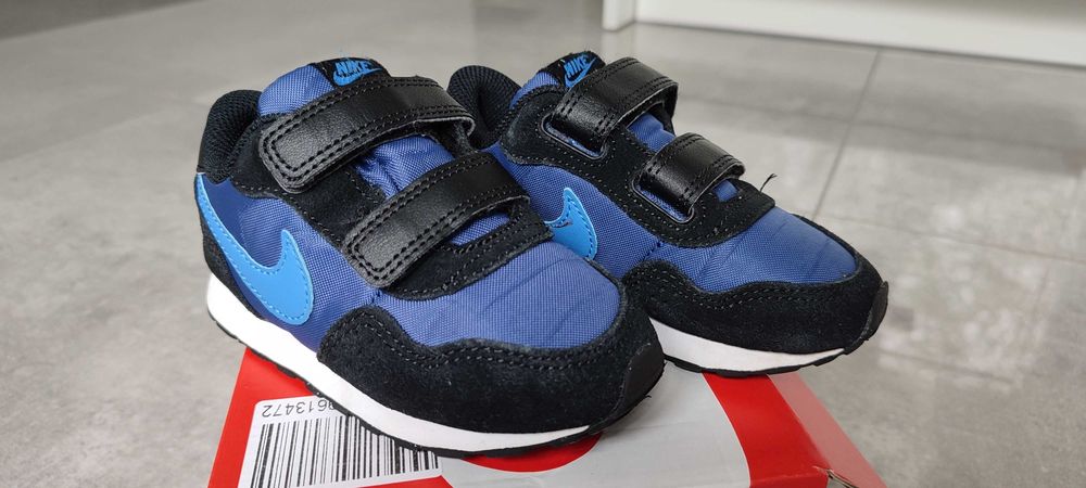 Nike MD Valiant rozmiar 23,5 jak nowe.