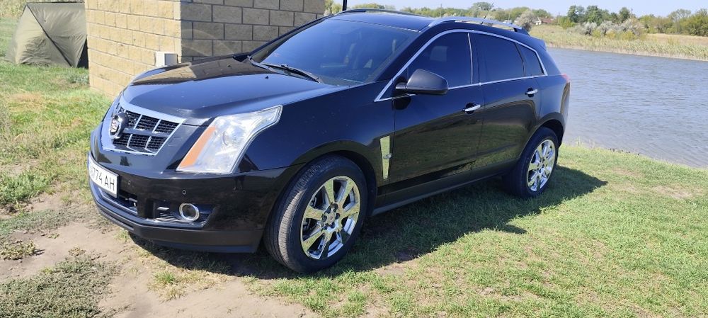 Продам Cadillac SRX