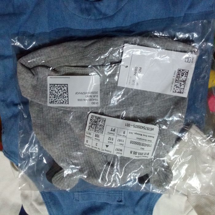 Conjunto de bebe novo HM 2-4 meses