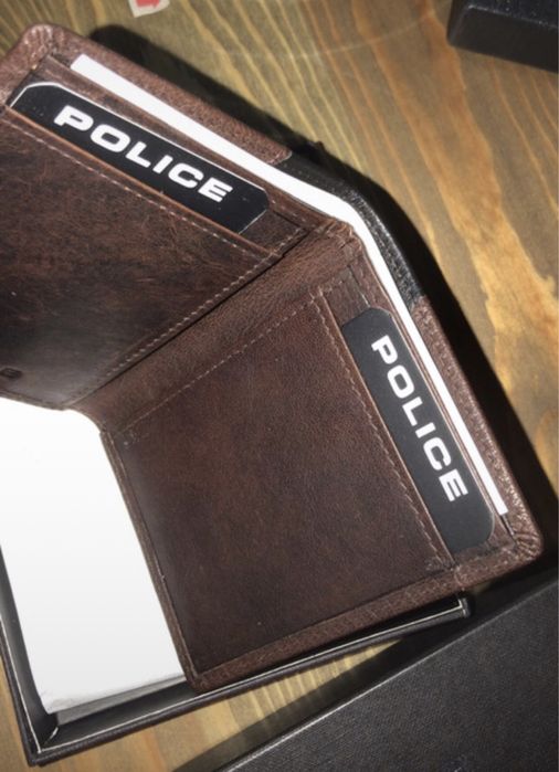 Carteira marca Police - nova